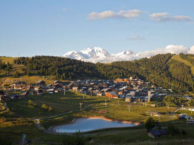 Cycling up Col des Saisies (Val d'Arly side)