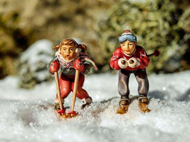 Atelier fabrication de figurines skieurs