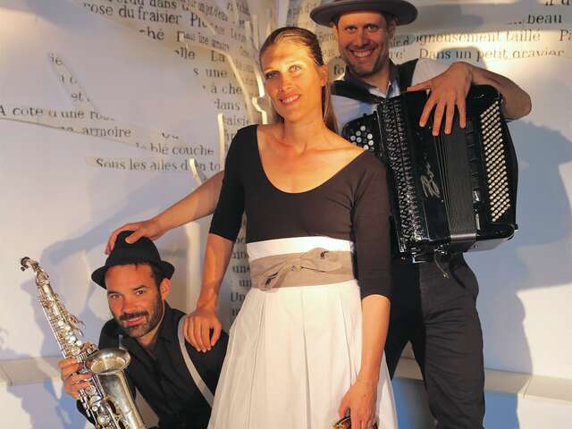 Christmas musical - When Christmas goes wild...