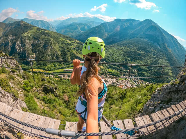 Sorties via ferrata - Bureau des guides