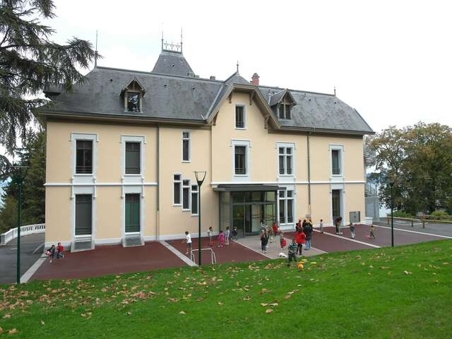 Dollfus Park and Villa