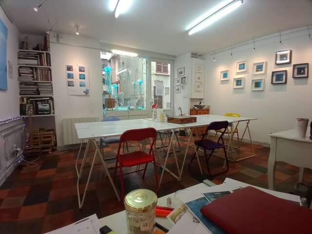 Hélène Munet-Blocier painting and art studio