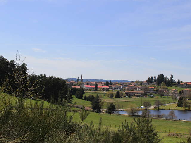 La Ronde : vues sur Usson en Forez