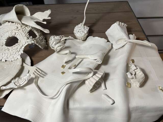 Vernissage de l'exposition "Éteindre les lampions" par l'artiste Odyssée Dao