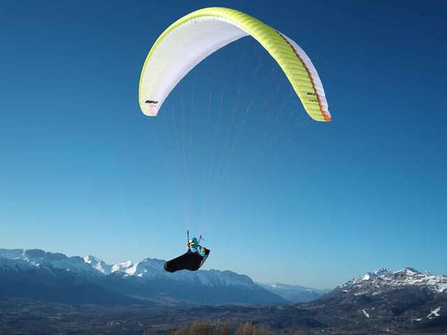 Ecrins free flight paragliding