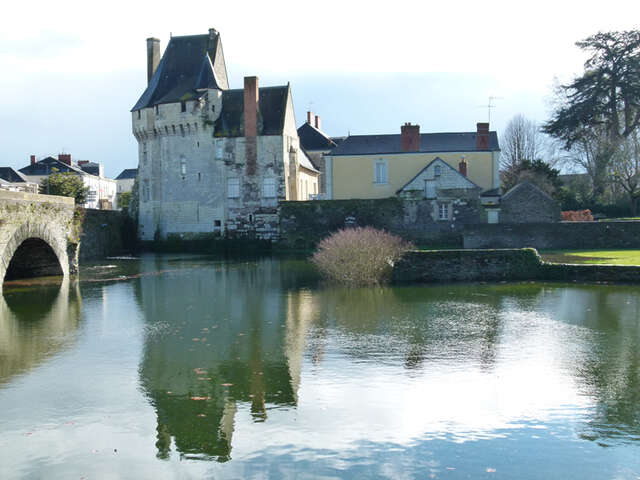 Château Musée des Coiffes et des Traditions