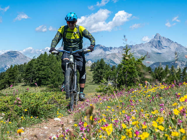 8 - Sommet Bucher - Château-Queyras en VTT