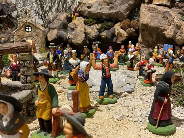 Exhibition of nativity scenes and santons