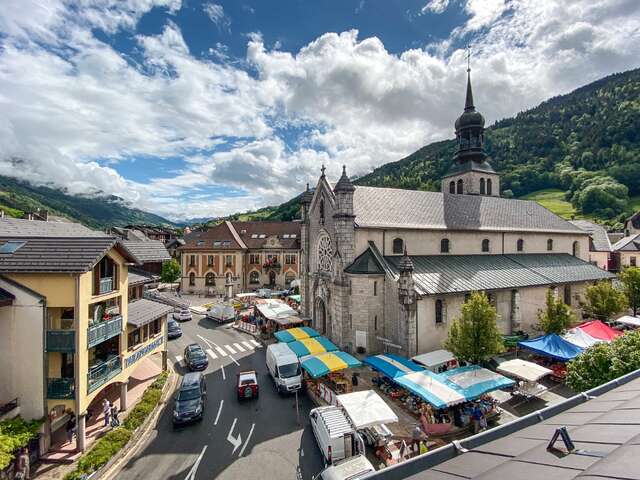 Marché hebdomadaire de Thônes