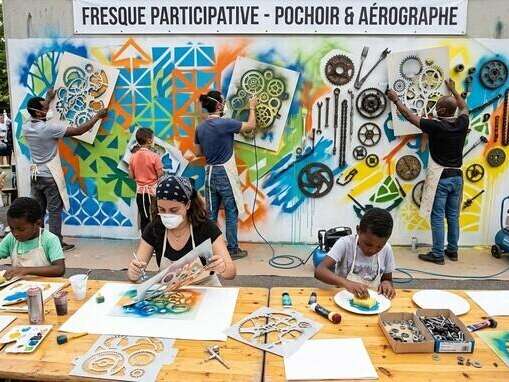 L’Atelier des Archanges : fresque participative et ateliers pochoirs