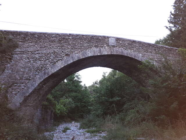 Le Pont Bertrand à Branoux Les Taillades