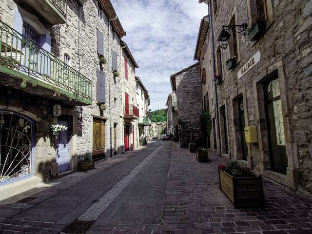 La Grand'rue sur le chemin de Régordane