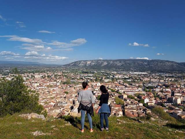 CAVAILLON - De la gare à la colline Saint-Jacques