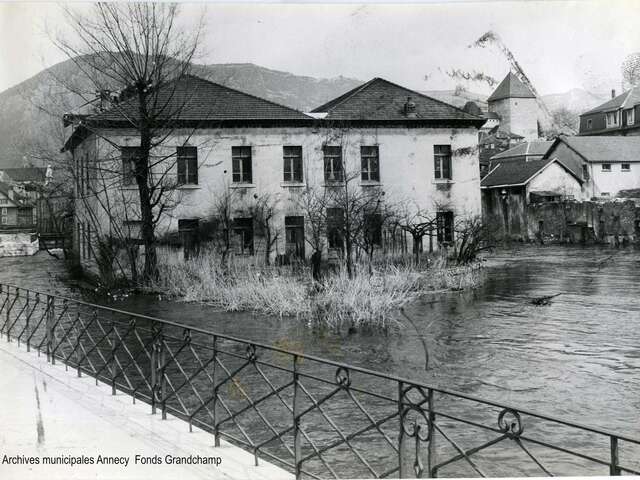 L’île Saint Joseph : Une île industrielle