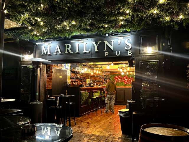 Marilyn's Pub