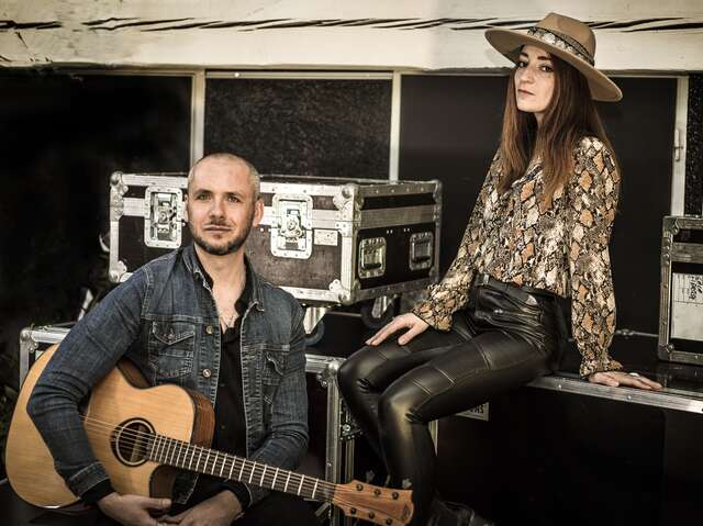 Concert evening with “Flycase duo” at Toî du Monde