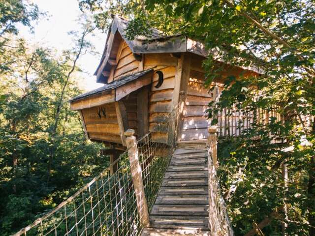 La cabane perchée - Colline de boutiès