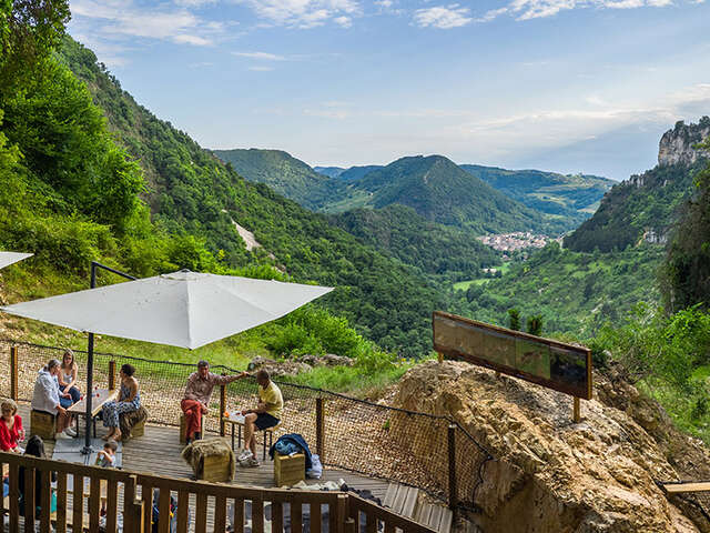 Grottes du Cerdon – Parc de Loisirs Préhistoriques
