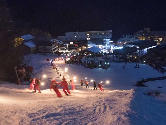 Descente aux flambeaux & feu d'artifice
