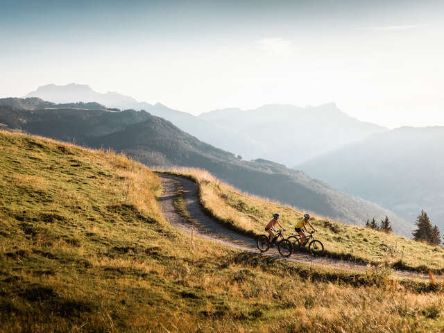 Liason Les Confins/Le Grand-Bornand - Itinéraire VTT Cross country n°8