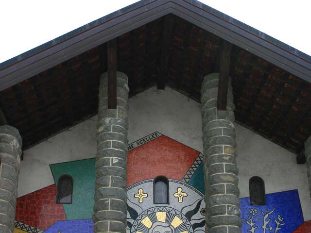 Viaggio nel cuore di Notre-Dame-De-Toute-Grâce (visita guidata)