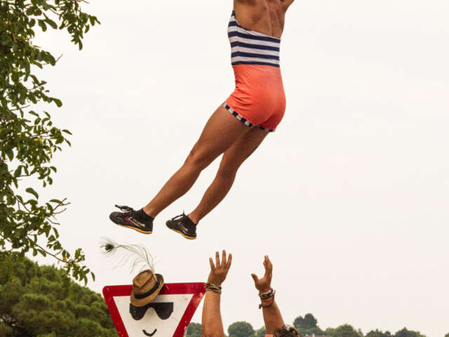 Spectacle "Sous l'chantier, la plage"  à Buisson - Centre Dramatique des Villages