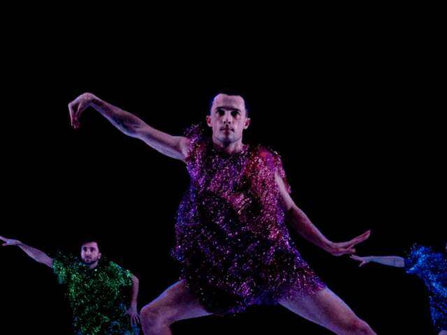 Spectacle : A4 (comme la feuille) - L'Intégral