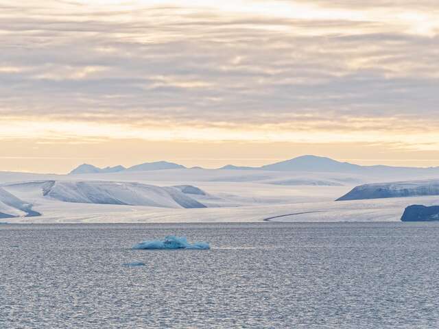 Spitzberg, voyage aux confins du Monde. Découverte d'un territoire en sursis