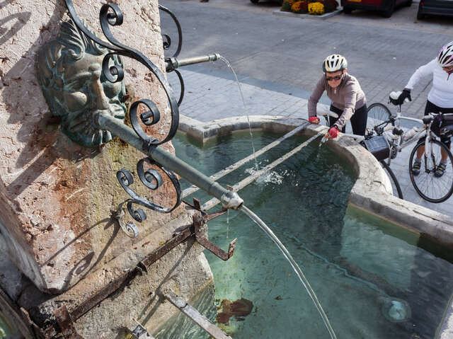 Fontaine de la place de l'Hôtel de Ville