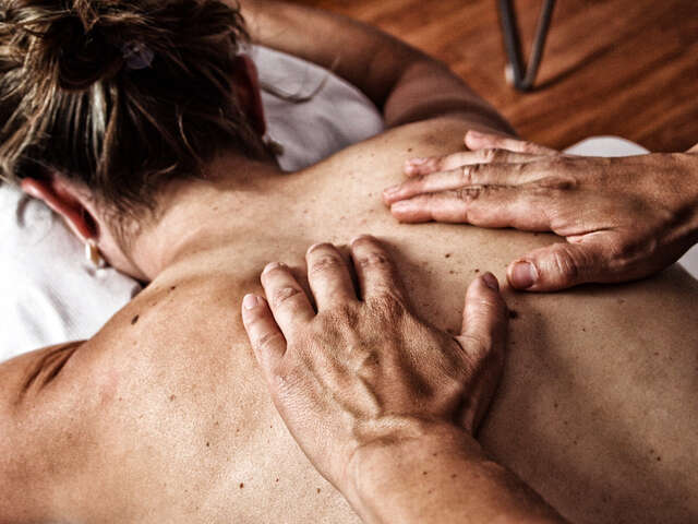 MASSAGES Réalisés par masseur-kinésithérapeute D.E