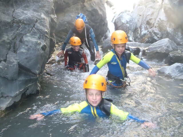 Family canyoning with Aventure Verticale La Meije