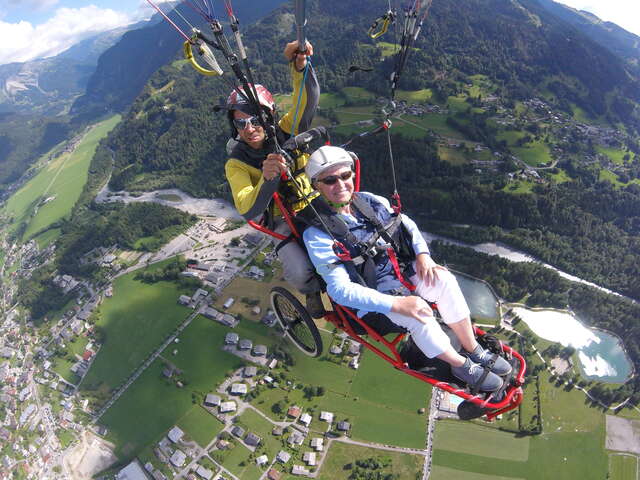 Handisport : Vols biplaces parapente pour personnes à mobilité réduite (PMR)