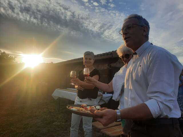 Apéro sunset dans les vignes (Domaine Peychon)