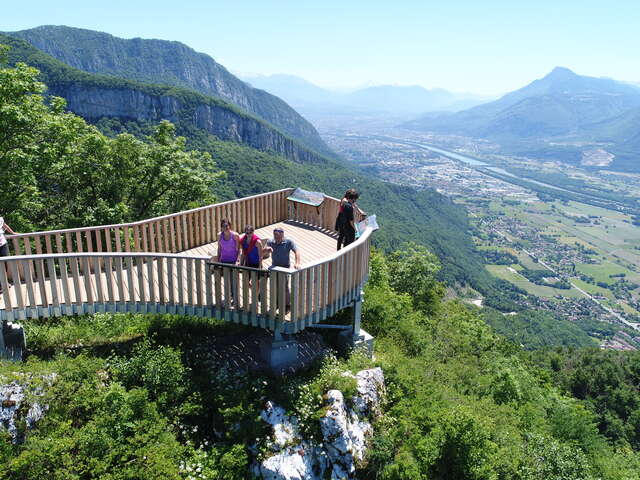 Belvédère de Chalais et sentier sensoriel