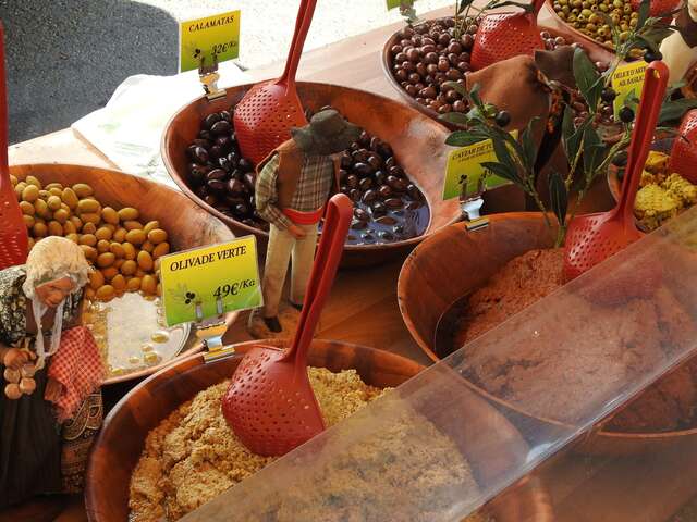 Marché provençal hebdomadaire