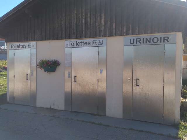WC publics du col