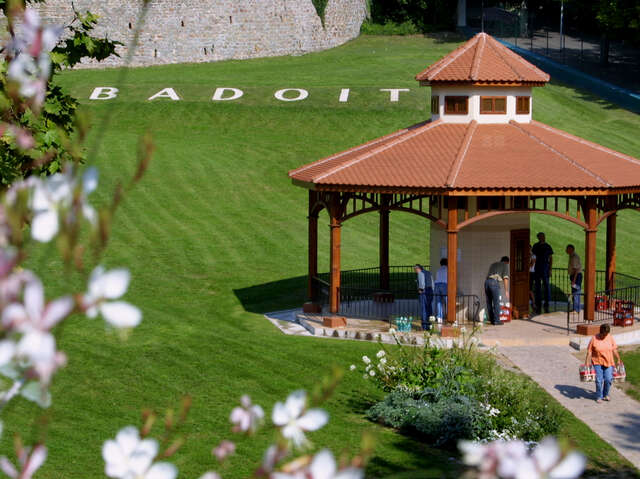 Kiosque de puisage Badoit