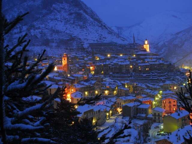 Grande mercatino di Natale e sala gourmet