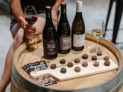 Voyage en terre de cacao & vin bio AOC Vacqueyras - Domaine Chant des Loups