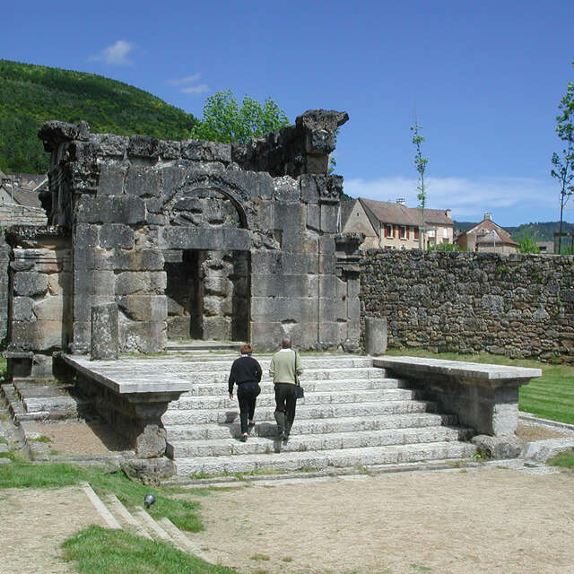 MAUSOLEE ROMAIN DE LANUEJOLS