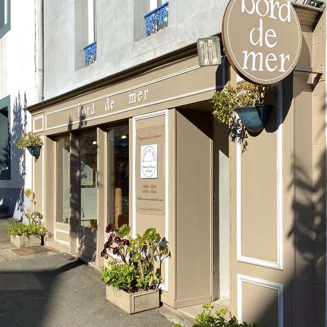 Bord de Mer, Galerie