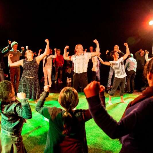 Spectacle : le bal à Boby