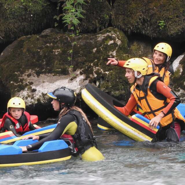 Traqueurs de Vagues – Rafting dans les Pyrénées
