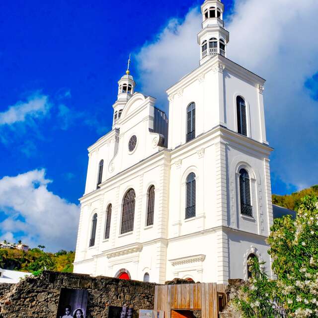 Notre-Dame-du-Bon-Port Cathedral