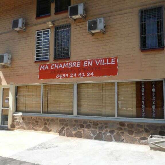 MA CHAMBRE EN VILLE