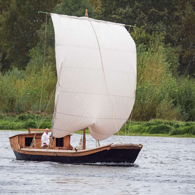 Loire-émoi balades en bateau traditionnel sur la Loire à Saint Dyé-sur-Loire