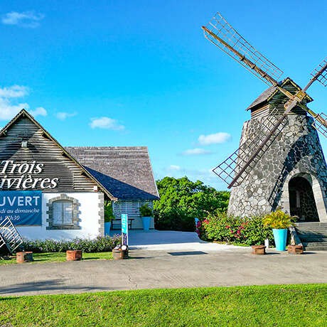 Trois Rivières distillery - Rum factory