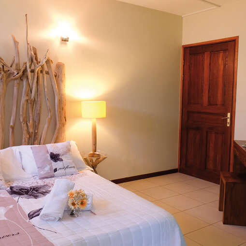 HÔTEL TANTE ARLETTE **