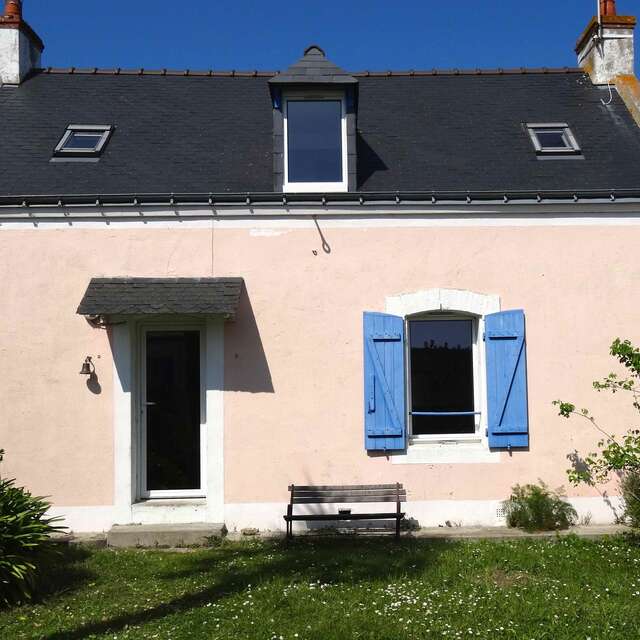 GUBRI Catherine : "La cachette"