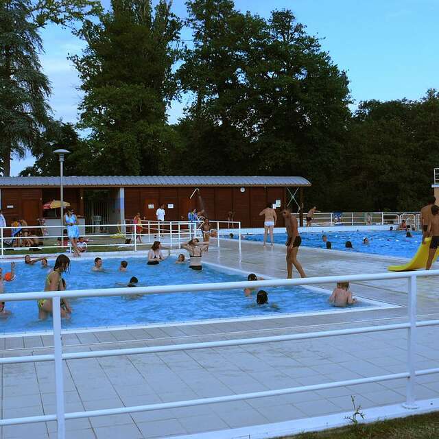 PISCINE DE PLAISANCE